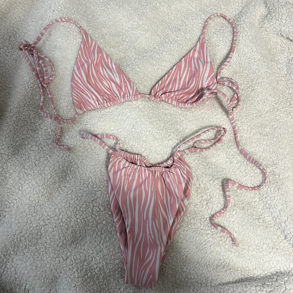 SKATIE “Ella” Top and “Elsa” Bottoms